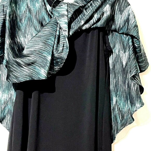 AGB Womens Poncho Style Top S Green & Black Polyester Blend Made In Vietnam - Picture 3 of 7